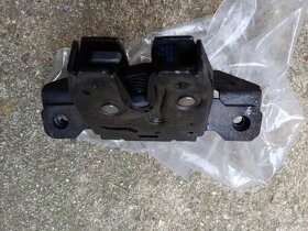 Originální zámek 5. dveří Opel číslo dílu: YR00237080 - 3