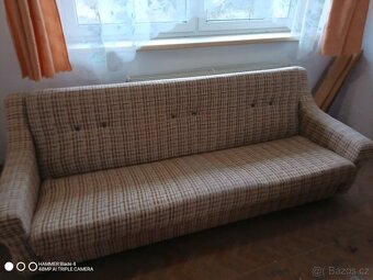 Rozkládací gauč a dvě křesla+ stoleček - 3