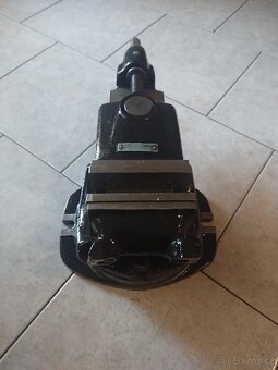 Strojní svěrák výklopný - otočný - 3