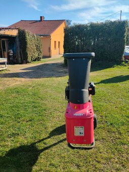 Štěpkovač zn. Hecht - 3