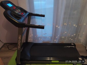 Běžící pás Housefit Tempo 30 - 3