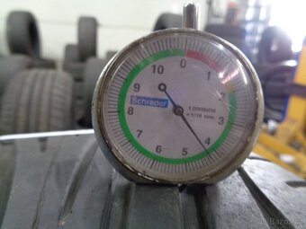 235/50 R18 GOODYEAR (4mm) č.10680 - 3