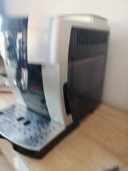 Automaticky kavovar DeLonghi - 3