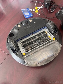 Robotický vysavač iRobot Roomba - 3