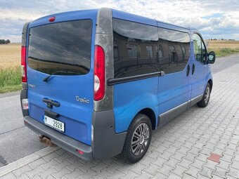 Renault Trafic Passenger 2,0dci 84 kw rok 2011 9.míst - 3