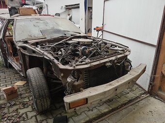Prodám Ford Mustang Turbo manuál orig - 3