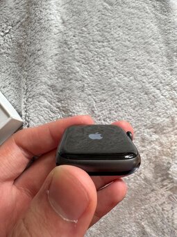 Apple Watch SE 44mm - 3