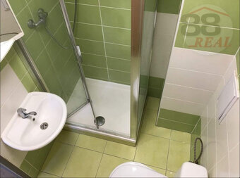 1+1, Ulice Nádražní - 3