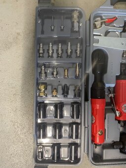 NOVÁ / NEPOUŽITÁ sda pneumatického nářadí - 71 ks - HECHT - 3