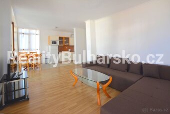 Zařízený apartmán 2+kk 67m² s prostornou terasou a výhledem - 3
