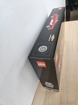 LEGO Icons 10321 Corvette - 3