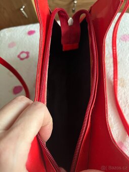 Kabelka menší červená - 3
