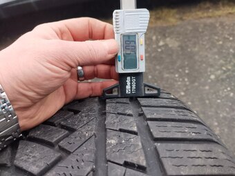 235/55 R 18 100H - 3