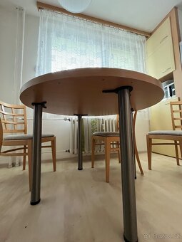 kuchyňský stůl se židlemi - 3