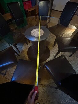 Skleněný jídelní stůl - 3