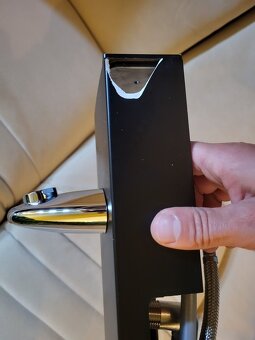 Prodám ČERNÝ SPRCHOVÝ PANEL - 3