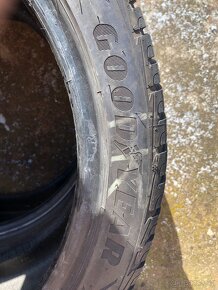 Zimní pneu 245/40R18 - 3