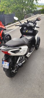 Skútr Quadro 350 D - 3