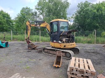 Prodám minirypadlo Cat 305CR - 3