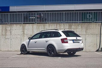 Škoda Octavia Combi 2.0 TDI DPF RS - 3