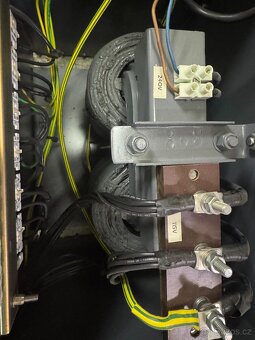 Masivní Jednofázový Transformátor 240V / 115V (8 kVA) - 3