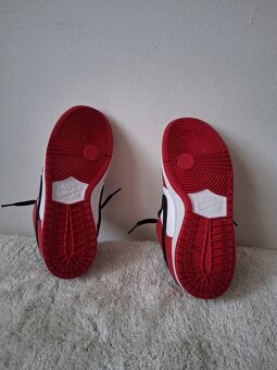 Nike SB Dunk Low Pro - 3