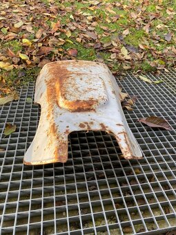 Kryt motoru MF-70 Agrostroj Jičín - 3