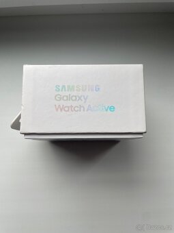 Samsung Galaxy Watch Active – nefunkční, s příslušenstvím - 3