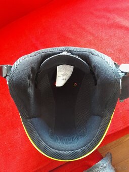 Lyžařská helma - 3