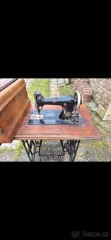 Šlapací šicí stroj Royal - 3