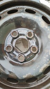 Sada  letních pneu s ocelovými disky - 3