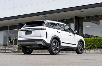 JAECOO J7 Exclusive AWD barva Khaki bílá - 3