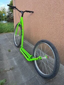Kostka koloběžka Tour Fun G6 neonově žlutá - 3
