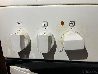 Sporák, sklokeramická deska ZANUSSI 1800Kč - 3
