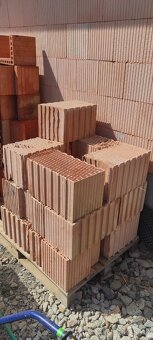 Cihla Heluz uni 25 P12,5 broušená – 375 × 250 × 249 mm - 3