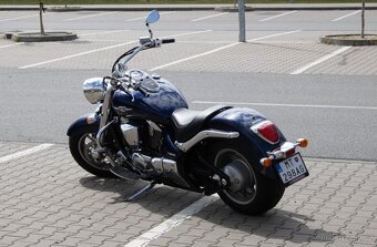 Suzuki VLR 1800 Intruder - 3