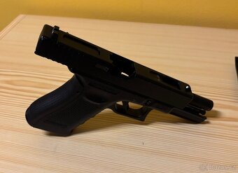 Airsoft černý Glock 18c s příslušenstvím - 3