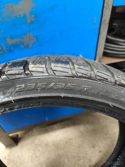 Pneumatiky Pirelli zimní 235/35R19 - 3