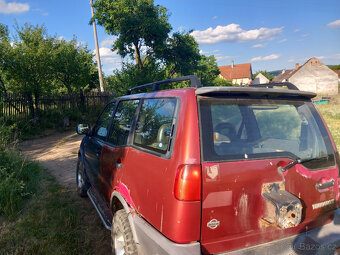 Prodám Nissan Terrano II 2.7 TD, 74 kW, r.v. 1996 – 7 míst - 3