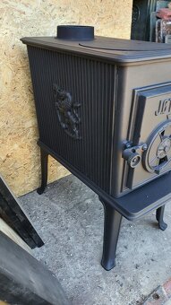 Litinová kamna Jotul F 602 N černý lak - 3