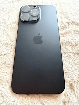Apple iPhone 15 Pro Max 256GB černý - 3