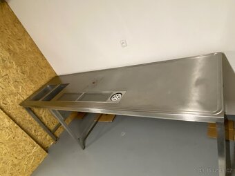 Výčepní pult, nerezový stůl - 3