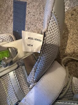 Kolečkové brusle TRULY® VENOSA 9.1 vel. 44 - 3