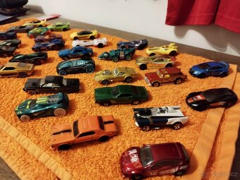 Hot wheels autíčka 36 ks - 3
