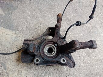 Fiat Punto 1.2 44 kW,12/2004 levá přední těhlice - 3