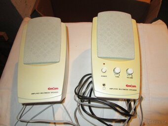 DVD, reproduktory, anténa, telefony, holicí strojek - 3