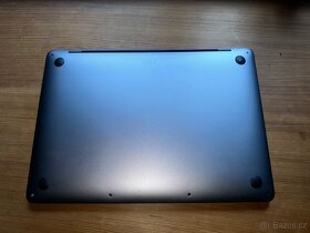 MacBook Pro M2, 13", 2022, Vesmírně šedý - 3