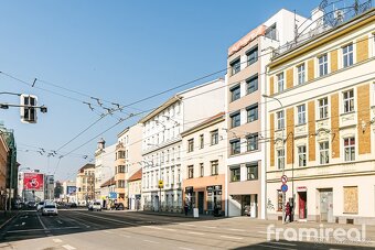 Pronájem garážové stání, 20 m2 - Brno - Trnitá, ev.č. 01730 - 3