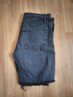 Černé džínové grunge loose straight kraťasy Cotton On - 3