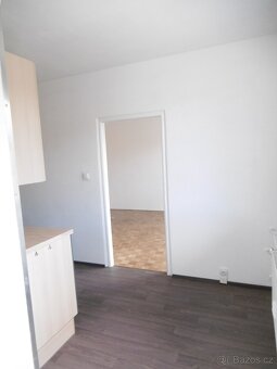 Pronájem byt 1+1 Zliv - 3